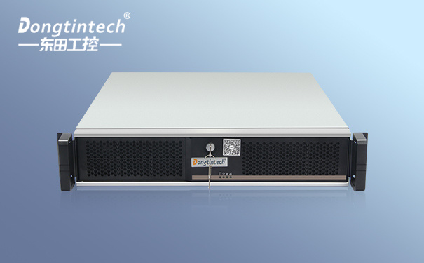 東田上架式工控機.jpg 東田上架式工控機.jpg