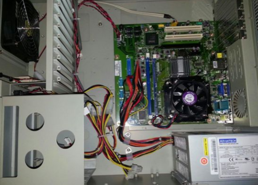 工控機內(nèi)部機構(gòu).png 工控機內(nèi)部機構(gòu).png