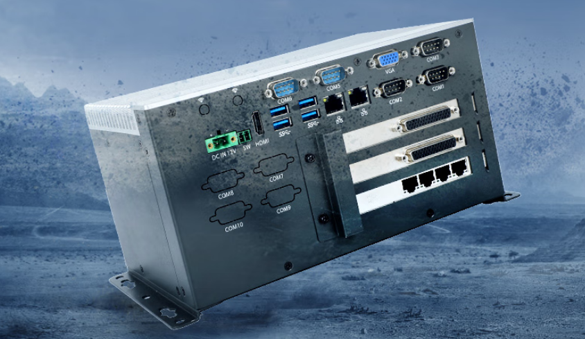 這款無風(fēng)扇工控機機箱尺寸為270.2*155.5*131.5mm帶支架（寬*深*高），約重3kg。機身輕小，便于攜帶搬運。