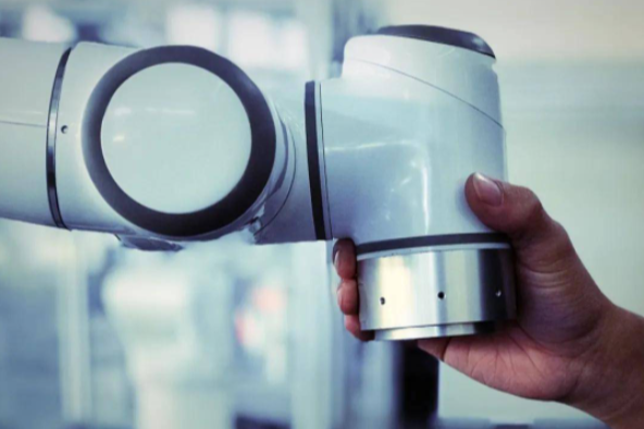 機(jī)器人.png 機(jī)器人.png