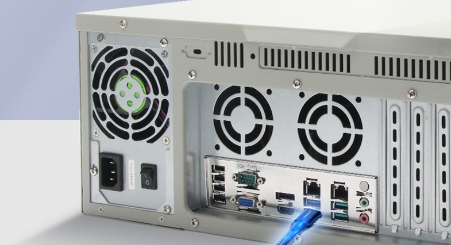 該工控機端口豐富，擴展性強，可外接多種設(shè)備，滿足客戶多種需求。